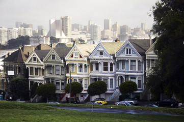 Fototapeta premium victorian building in san francisco, usa