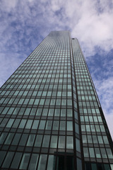 Fototapeta na wymiar Business Tower w Paryżu