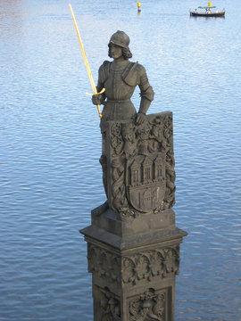statue of knight bruncvik (1884).