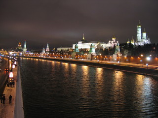 moscow river at night
