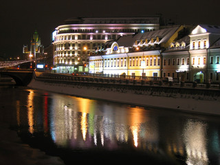 moscow buildings at night