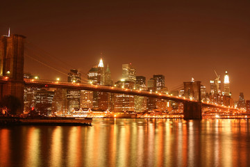 brooklyn bridge and manhattan skyline at night - 1800006