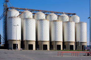 industrial storage metallic tanks