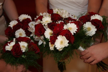 wedding flowers bouquet bridesmaid bride red white