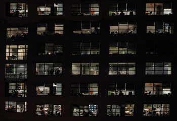 bureaux by night
