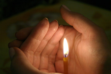 candle in hand