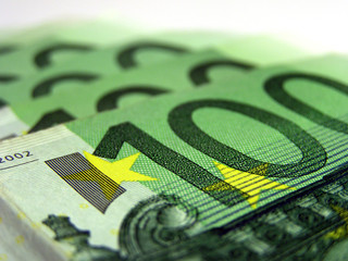 100 euro