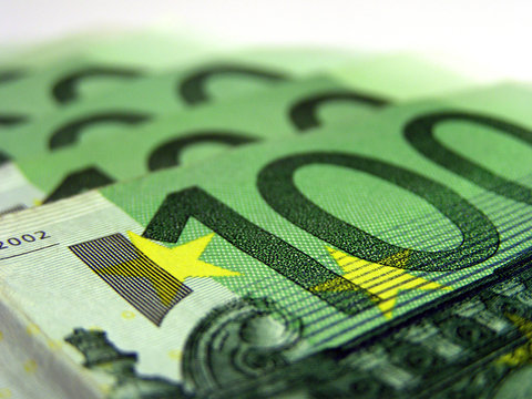 100 euro