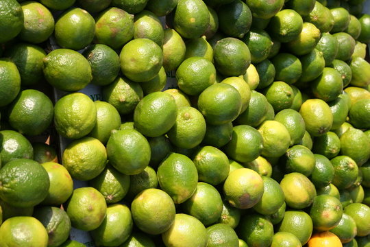 limes at a market stall
