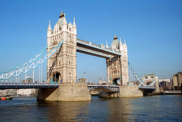 Fototapeta na wymiar Tower Bridge w Londynie.