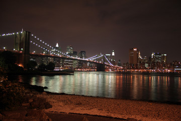 brooklyn bridge by night