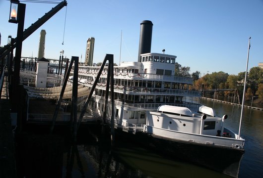Sternwheeler photos, royaltyfree images, graphics, vectors & videos