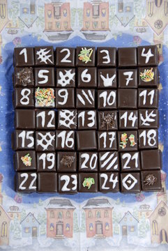 adventskalender dominosteine