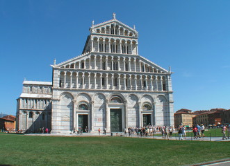 pisa il duomo;