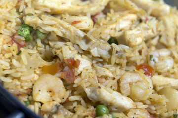 paella with chicken and seafood
