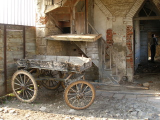 Fototapeta na wymiar old wagon