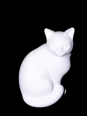 white cat statue