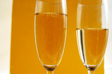 champagne glasses
