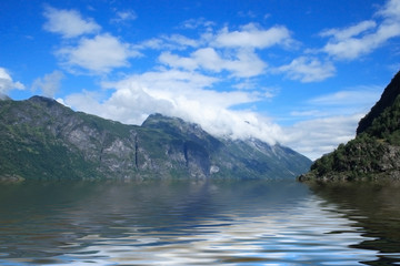 Fototapeta na wymiar fiordy Norwegii