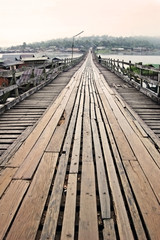 Fototapeta premium sangkhlaburi bridge