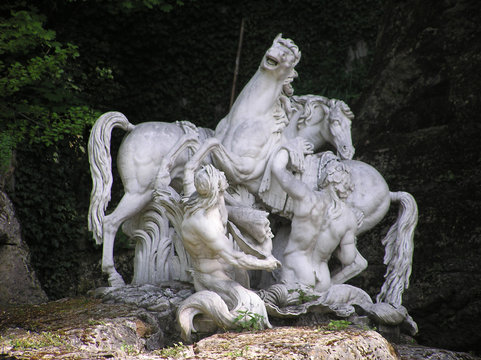 sculpture du chateau de versailles