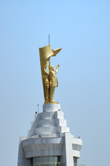 statue of turkmenbashi