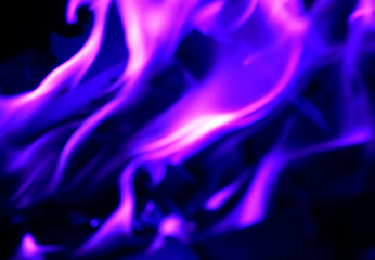 Fototapeta na wymiar feu płomień bleu violet