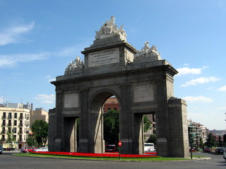 madrid monument