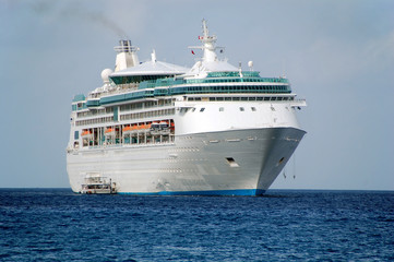 Fototapeta na wymiar ekscytujące wakacje Karaiby na statku wycieczkowym