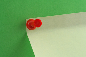 post-it details on green