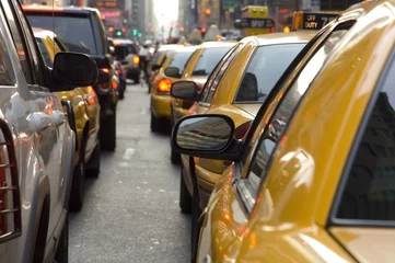 Rolgordijnen New York taxi taxi cabs in traffic