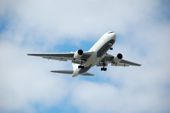 boeing 767 widebody jet