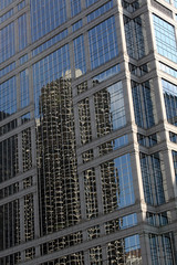 Fototapeta na wymiar reflective skyscraper