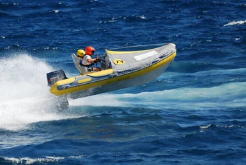 Photo sur Plexiglas Sports nautique bateau en saut