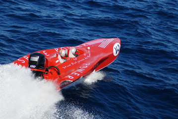 bateau de course