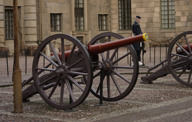 Fototapeta na wymiar stockholm, cannons in front of the royal palace