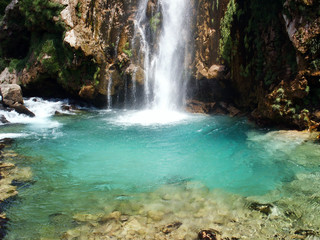 Fototapeta na wymiar piękny wodospad w Chorwacji nr 2