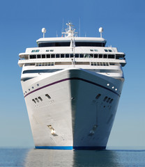 cruise ship bow - obrazy, fototapety, plakaty