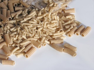 kinds of brown whole-meal macaroni