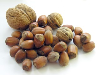 kinds of aromatish nuts