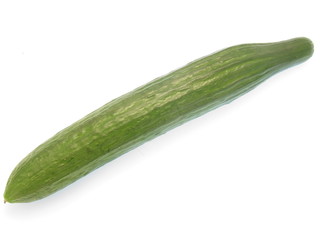 ein ganze gurke isoliert auf weißem hintergrund