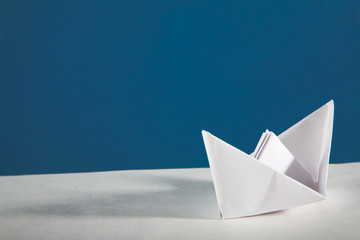 Obraz premium origami boat