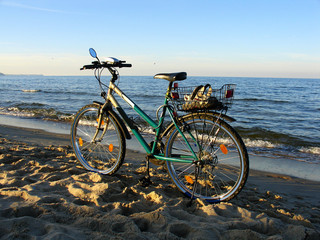 Naklejka premium bike on the beach