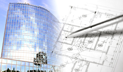 bâtiment vitré, reflets et plan d'architecture
