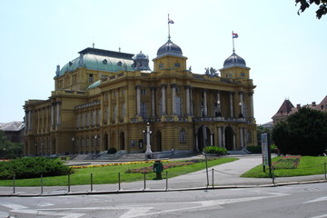 Fototapeta premium le théâtre national de zagreb