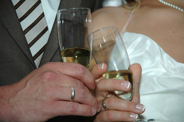 wedding couple and champangne