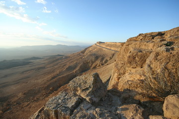 mitzpe ramon crater