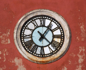 Fototapeta na wymiar old wall clock