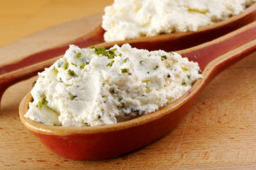 curd with herbs