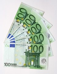 100 euro banknotes